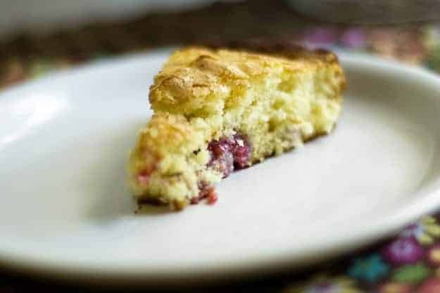 raspberry buttermilk cakeS