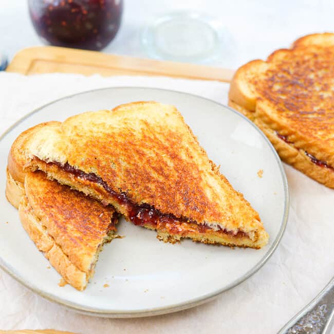 Grilled Peanut Butter And Jelly Sandwiches | Buns In My Oven