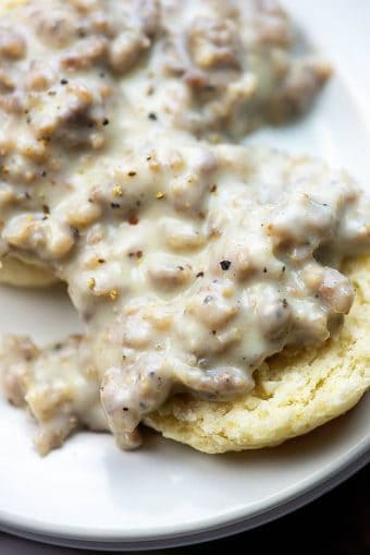 Southern Sausage Gravy Served With Biscuits | Buns In My Oven