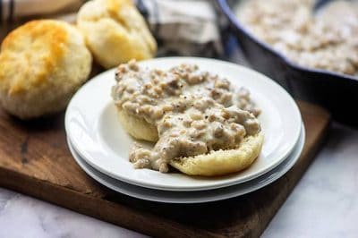 Southern Sausage Gravy Served With Biscuits | Buns In My Oven