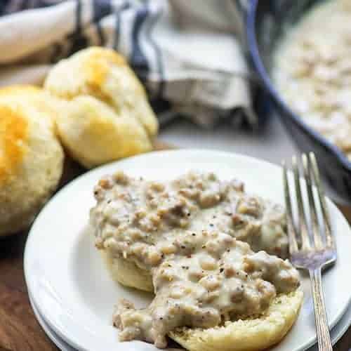 Southern Sausage Gravy Served With Biscuits | Buns In My Oven