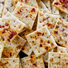 Ranch Firecrackers Recipe (Seasoned Saltines!) | Buns In My Oven