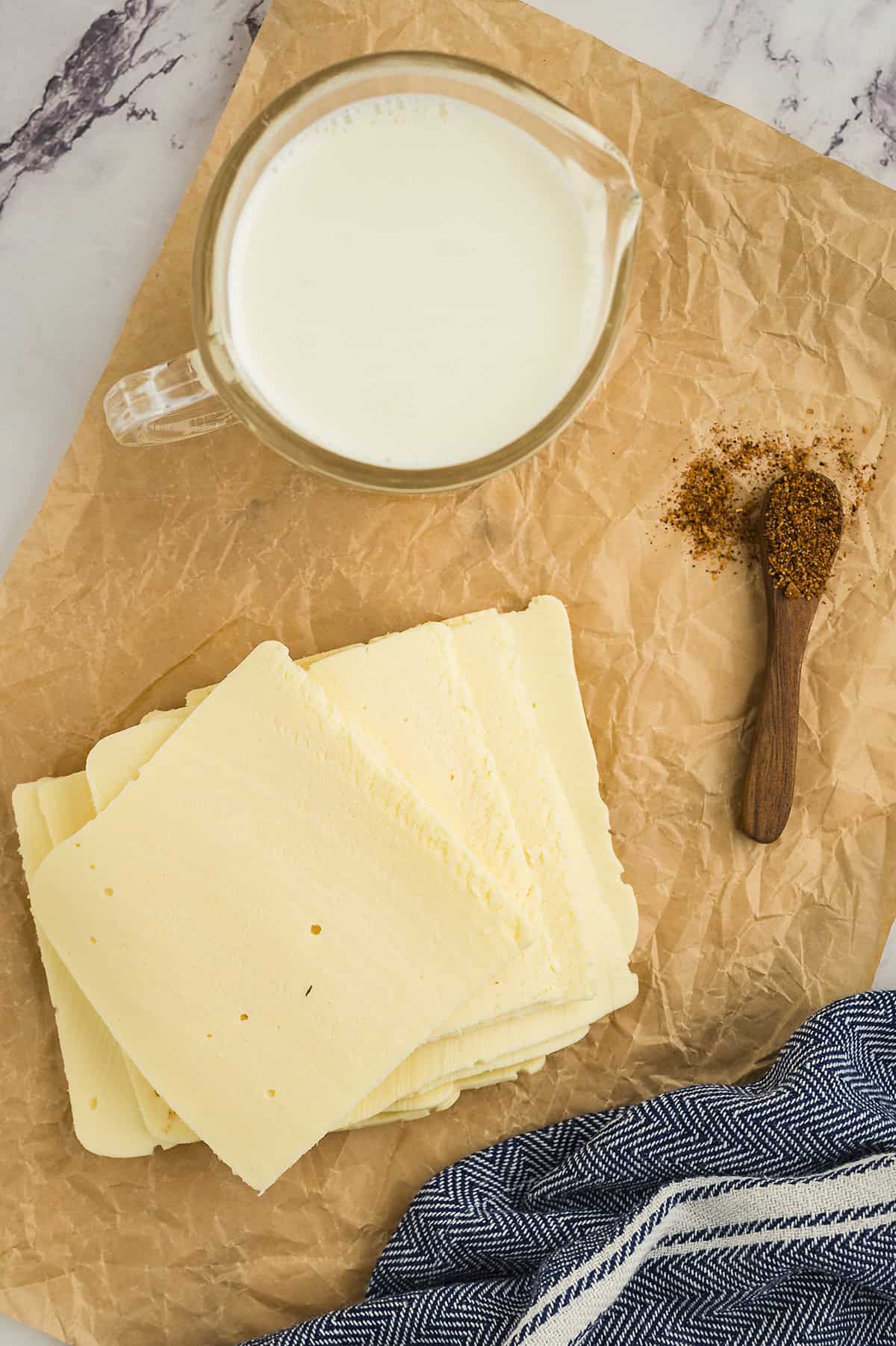 Ingredients for white queso recipe.