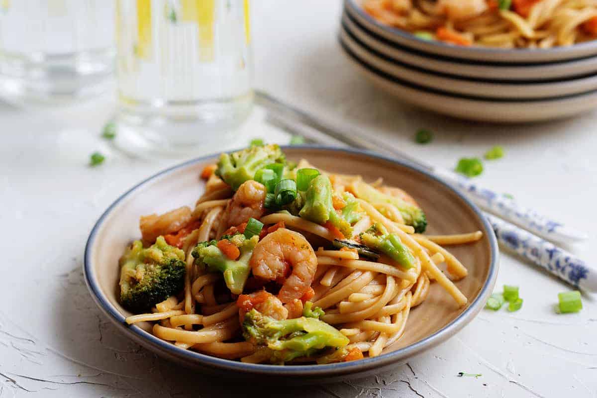 Quick & Easy Instant Pot Lo Mein — Buns In My Oven