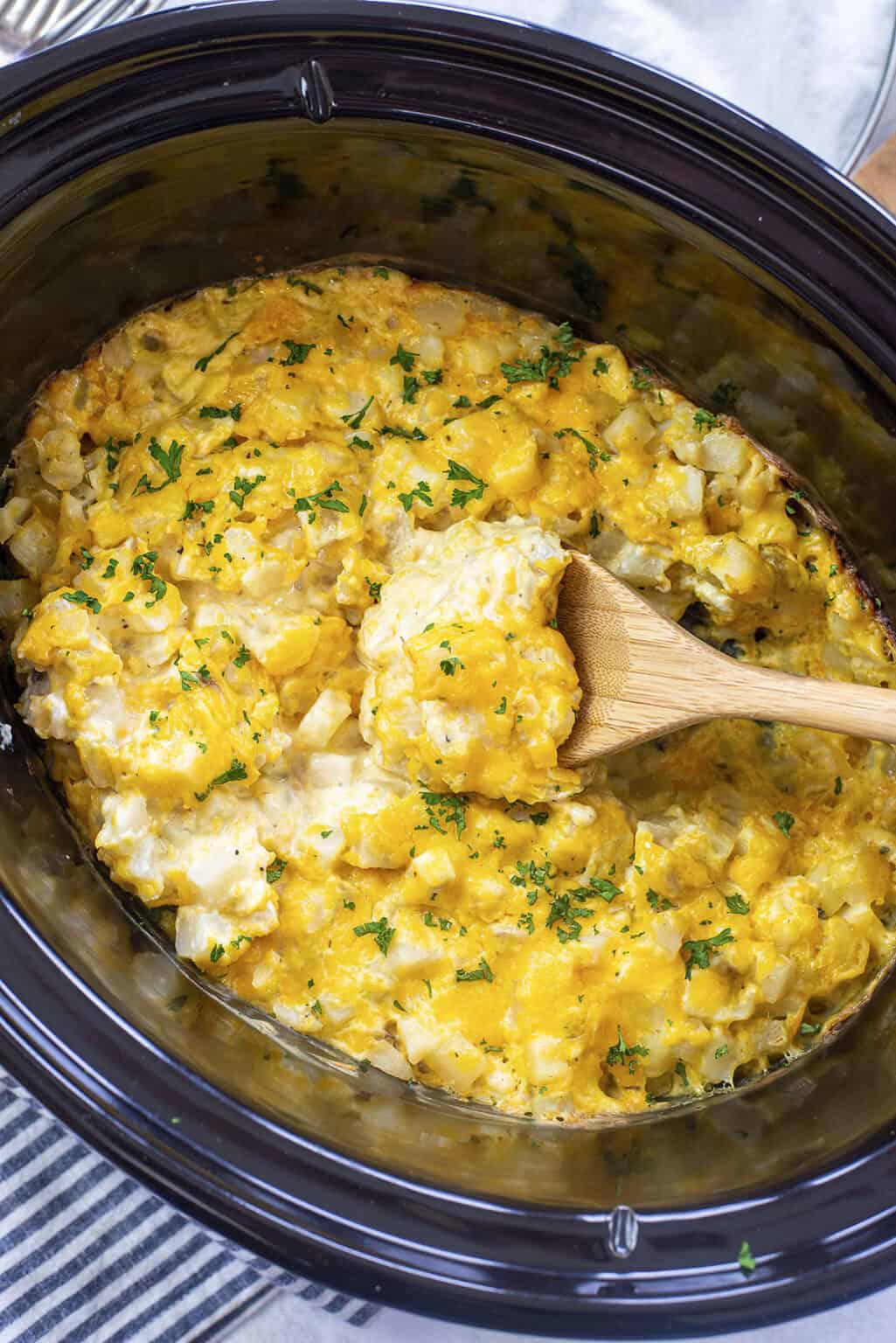 Cheesy Hashbrown Casserole In The Slow Cooker Buns In My Oven