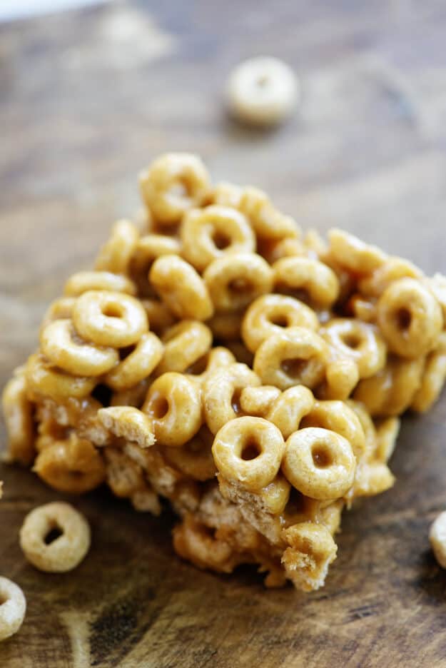 Peanut Butter Cheerio Bars Buns In My Oven   Peanut Butter Cheerios Bars 625x936 