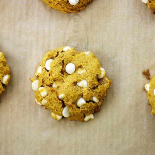 white chocolate pumpkin spice cookies