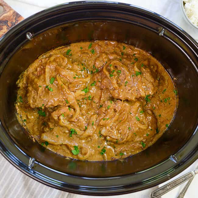 Crock Pot Cube Steak And Gravy | Buns In My Oven