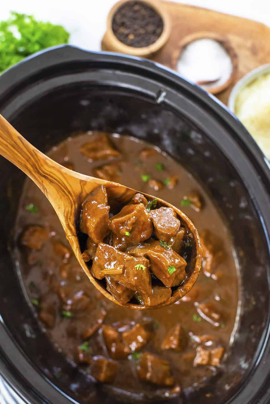 Crockpot Beef Tips And Gravy Buns In My Oven