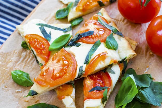 Margherita Flatbread Pizza Recipe | Buns In My Oven