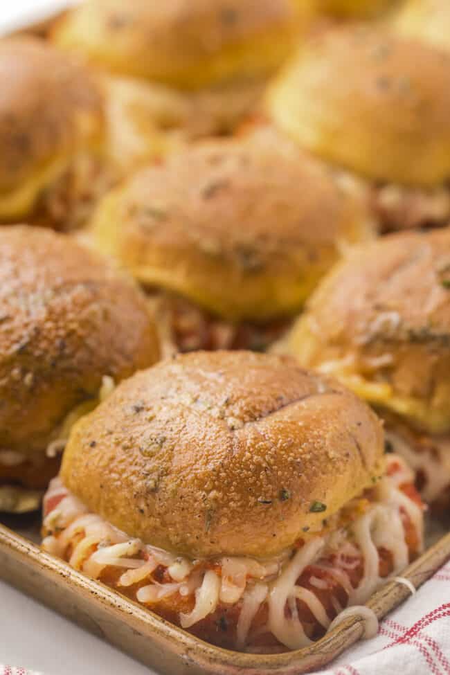 Chicken Parmesan Sliders Buns In My Oven   Chicken Parmesan Slider 650x975 